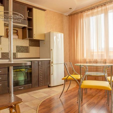 Big Studio Apartment Near River Mall Kiev Luaran gambar
