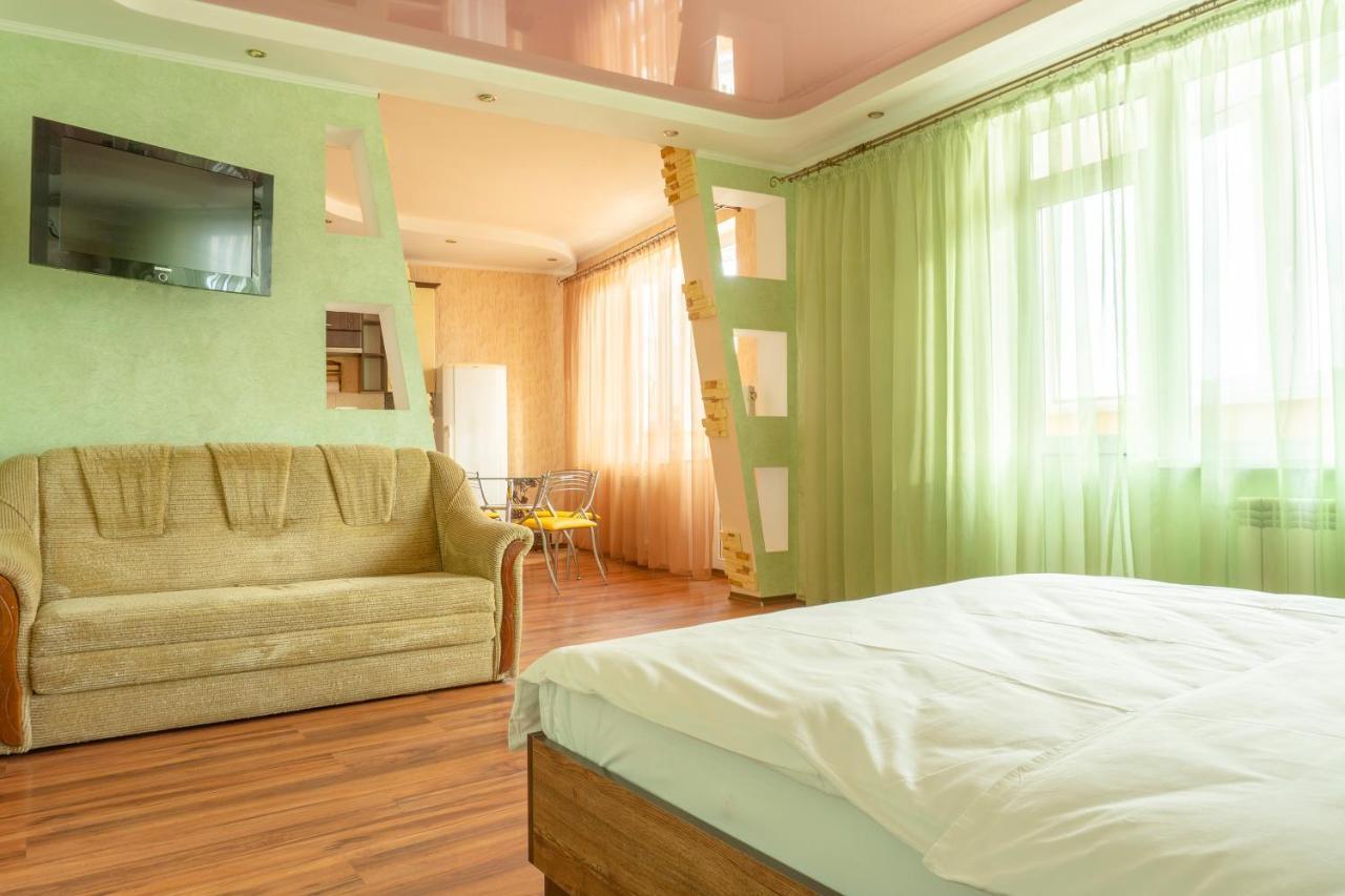 Big Studio Apartment Near River Mall Kiev Luaran gambar