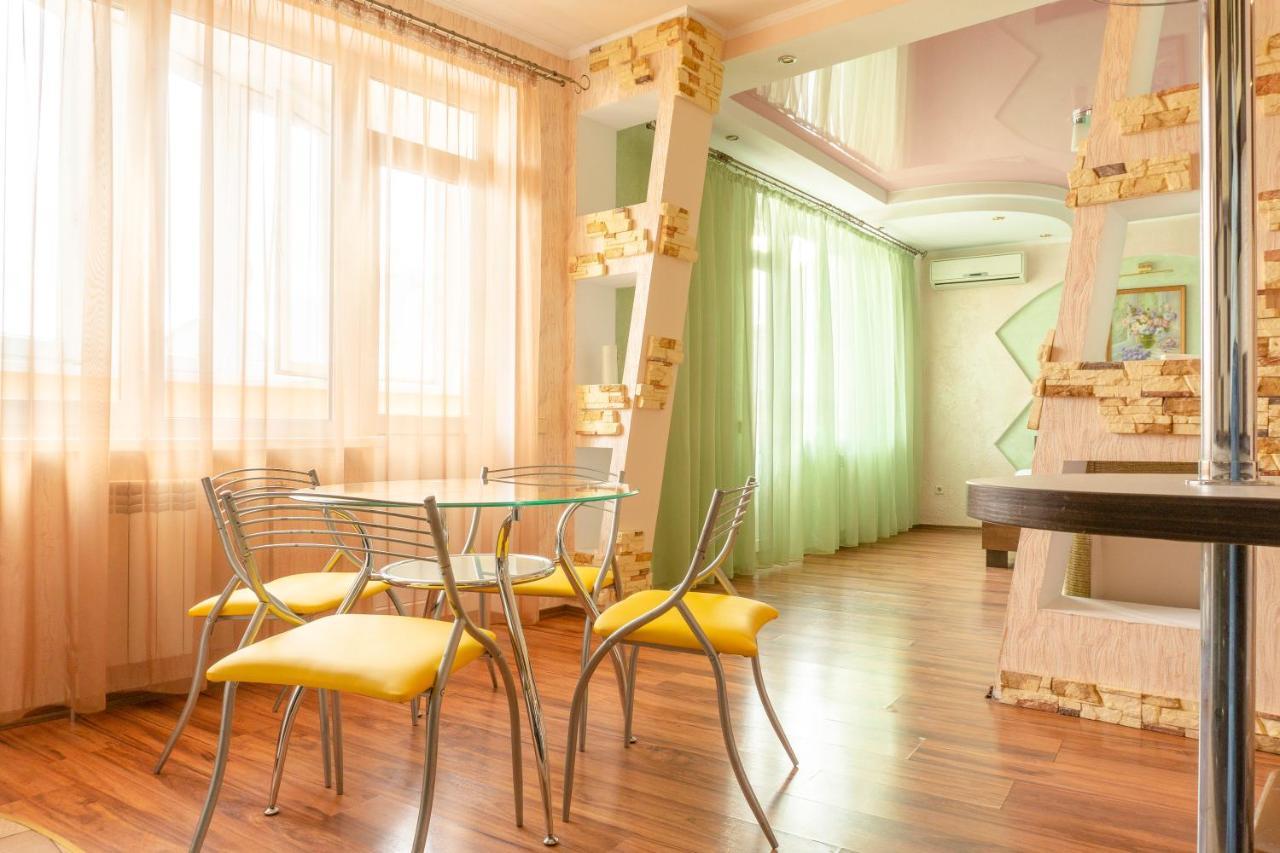 Big Studio Apartment Near River Mall Kiev Luaran gambar