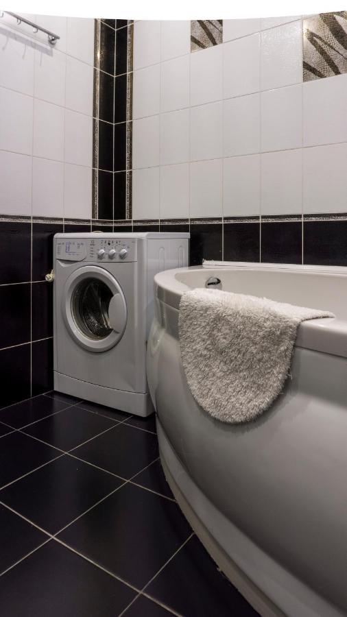 Big Studio Apartment Near River Mall Kiev Luaran gambar