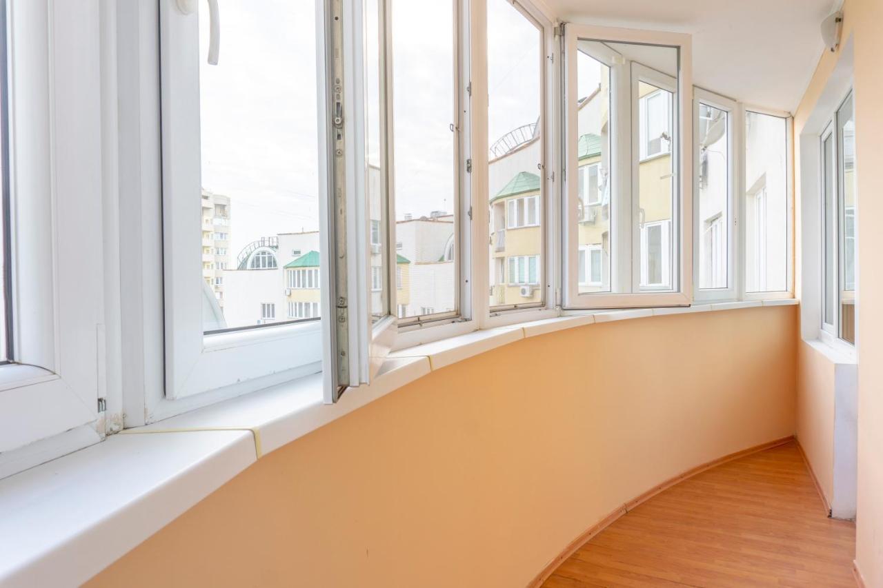 Big Studio Apartment Near River Mall Kiev Luaran gambar